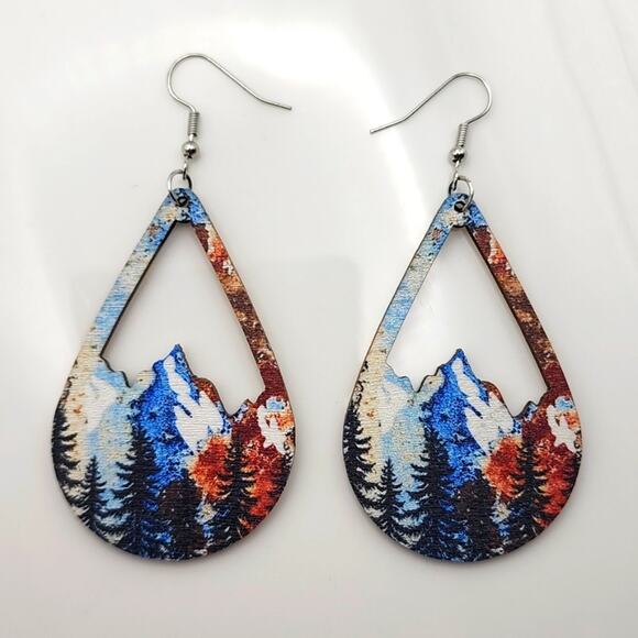 Boho Mountain Scape Earrings - Picture 3 of 3